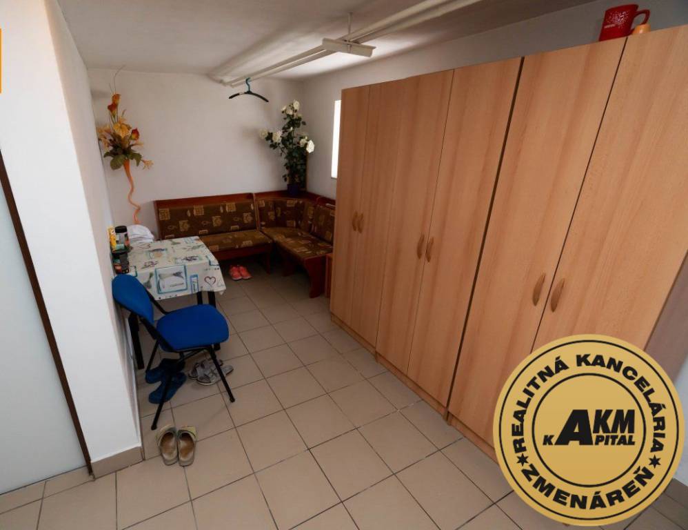 Rodinný dom 979 m2 Turčianske Teplice na predaj - 9