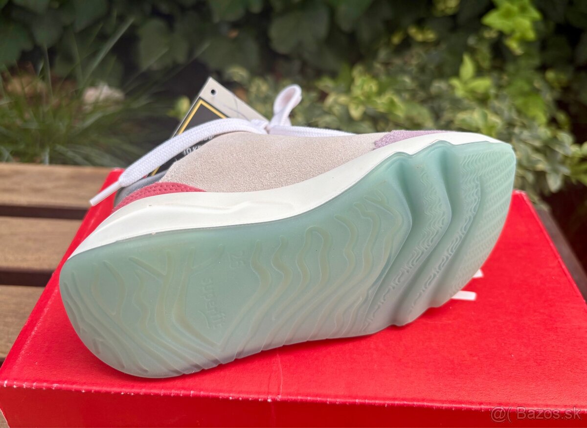 Krasne a nepouzite Superfit detske tenisky 26 - 9