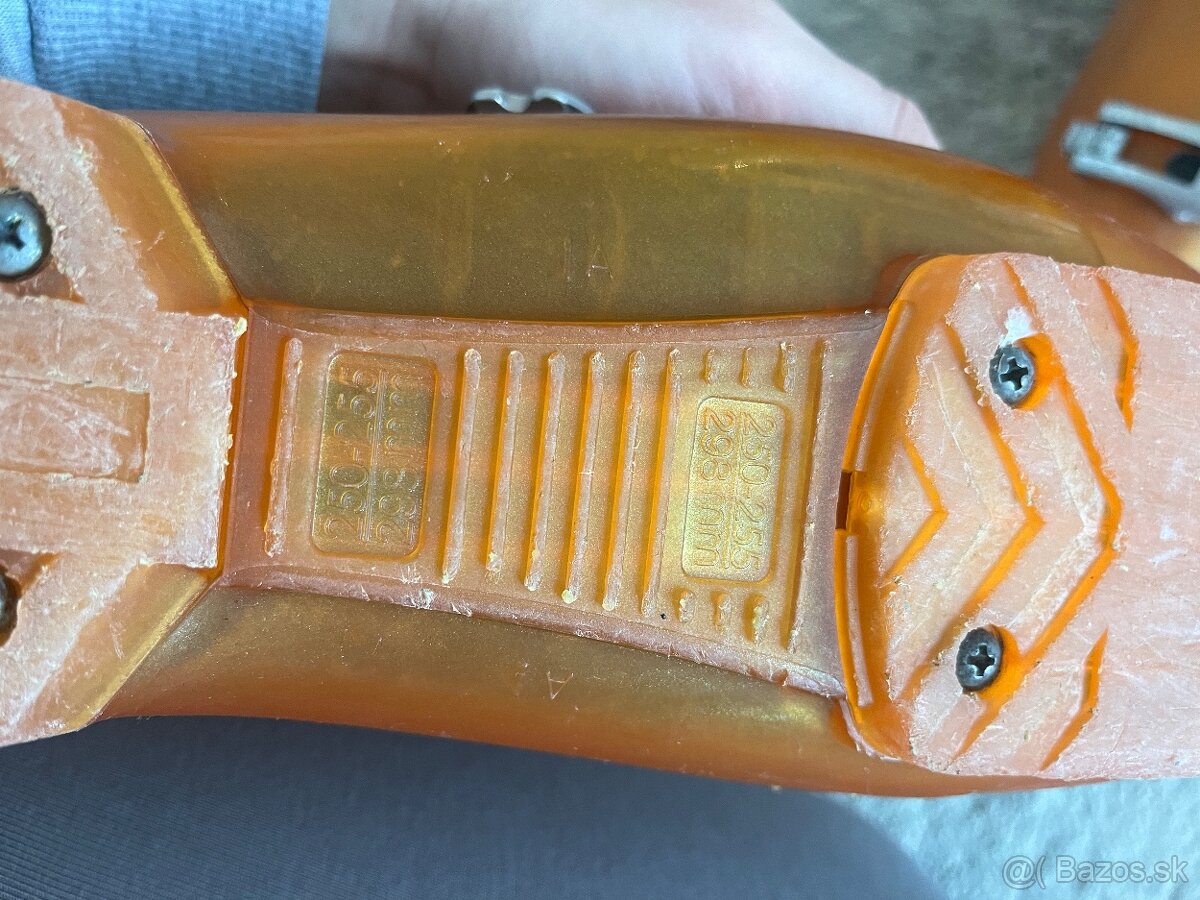 Lyže a lyžiarky - 9