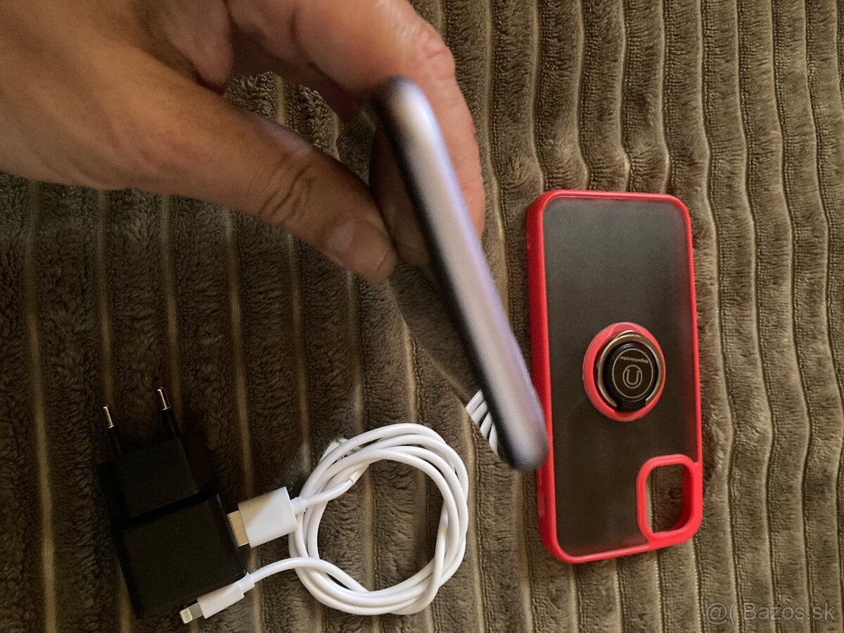 Predám iPhone 11.64 gb ako novy. - 9