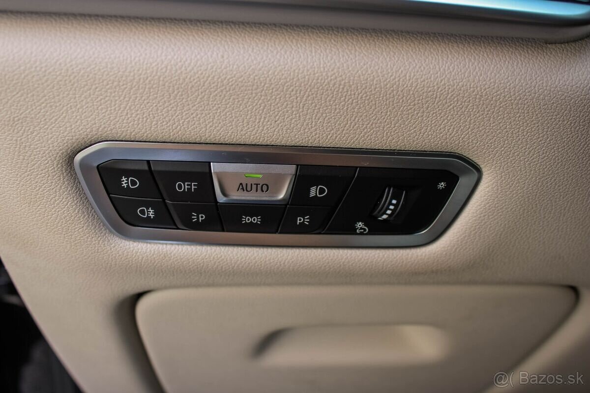 BMW X7 xDrive 40i A/T - 9