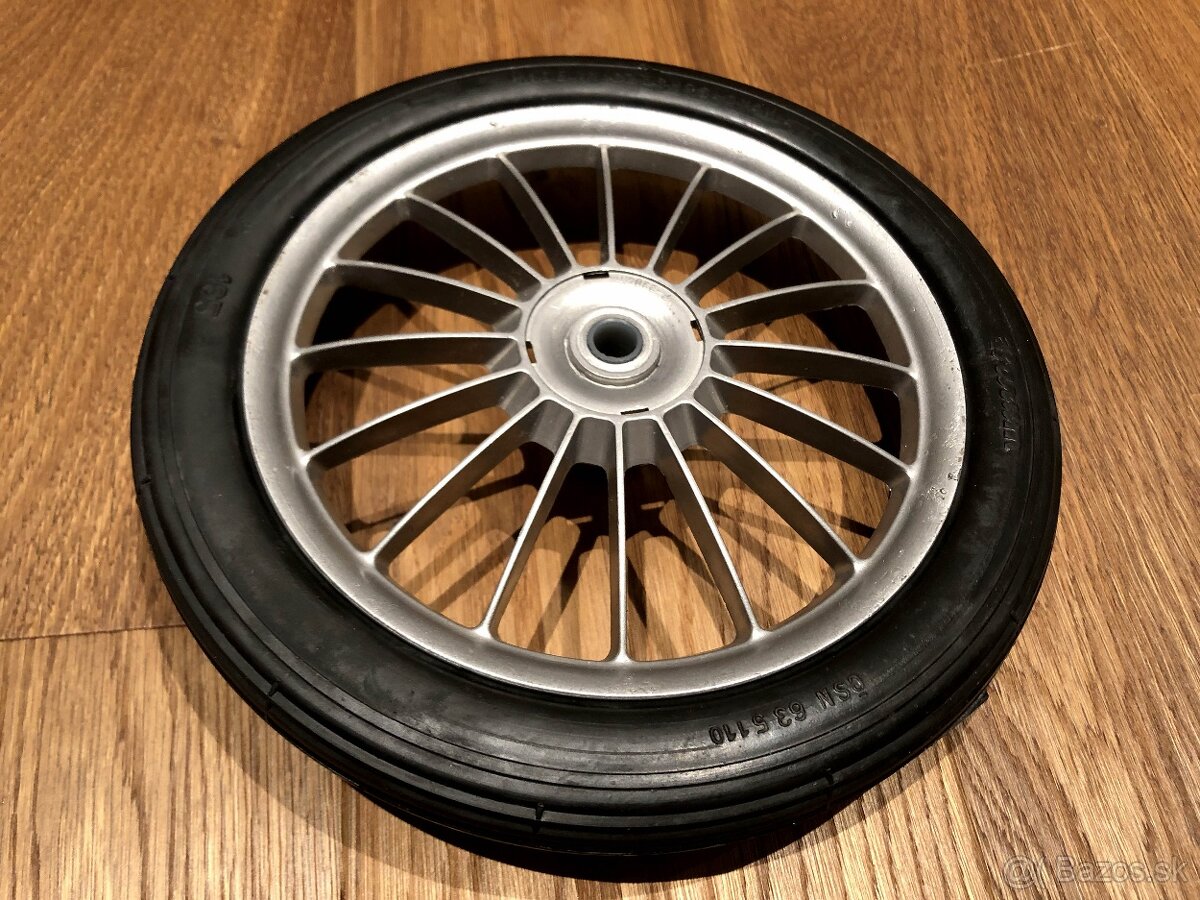 Nové pneumatiky BARUM na kočík Liberta, dětská vozidla TD - 9
