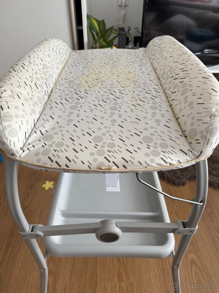 Prebalovaci pult s vanickou - 9