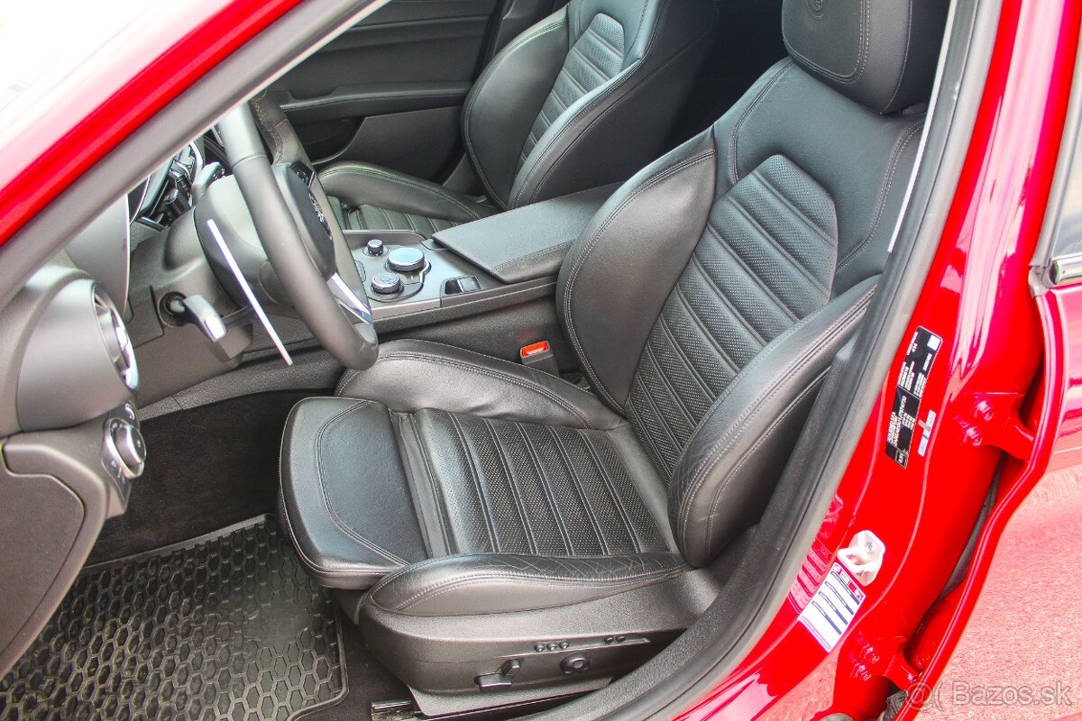 Alfa Romeo Giulia 2.2 JTDM Veloce AT AWD - 9