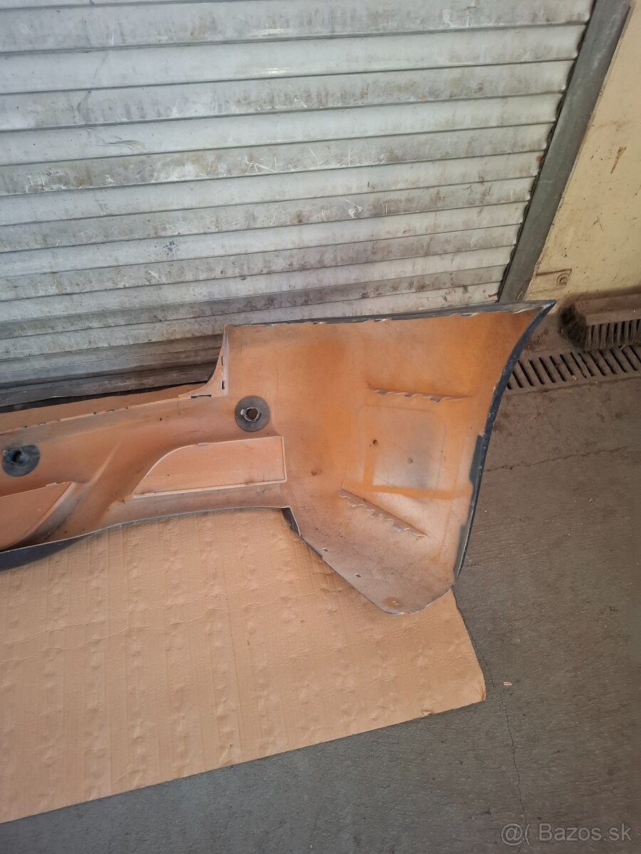 BMW X3 E83 M- paket zadný nárazník - 9