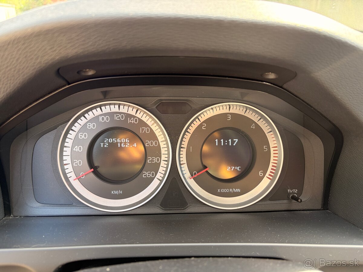 Volvo V60 D4 2.0L - 9
