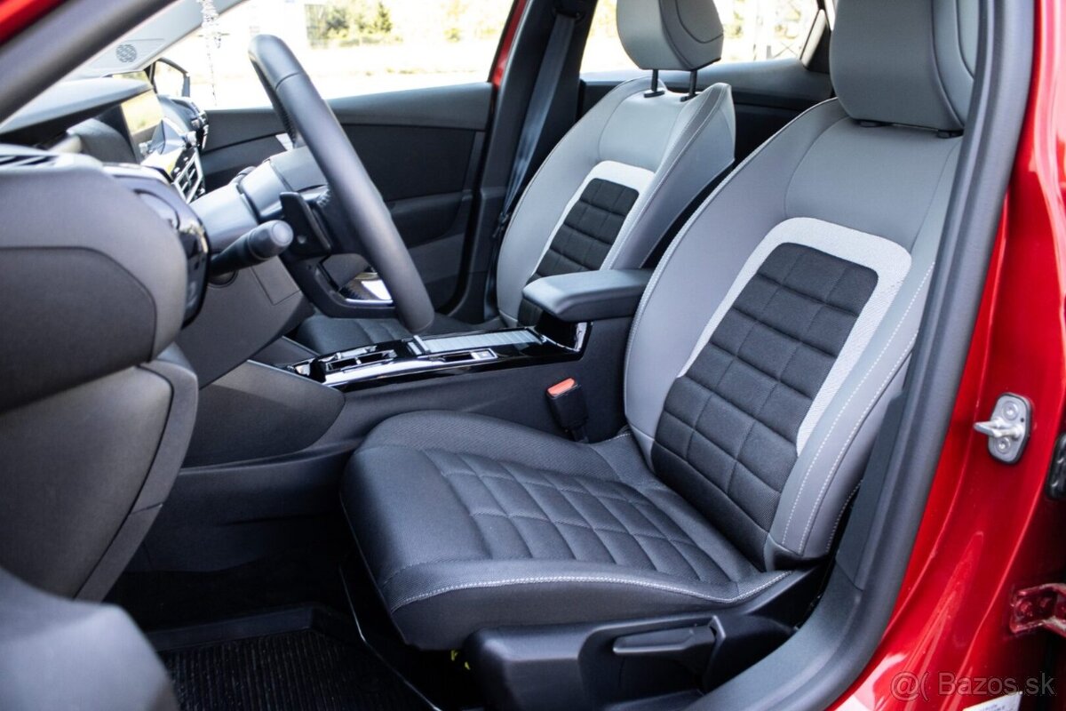 Citroën C4 X 96kW (2025) - 9