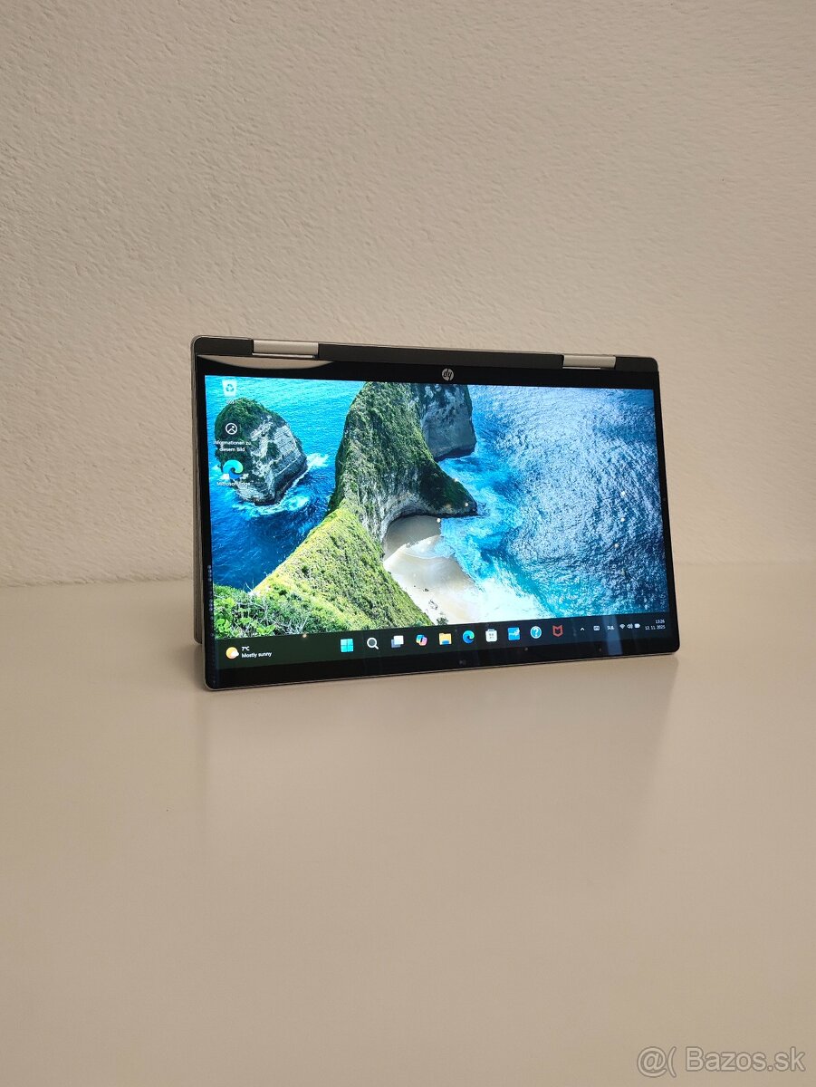 HP Pavilion | i3-1315U | 8 GB RAM | 512 GB SSD - 9