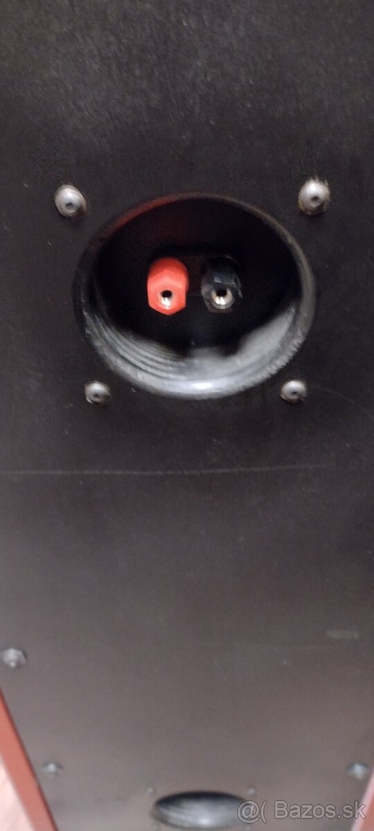 Nádherné červené reproduktory - 9