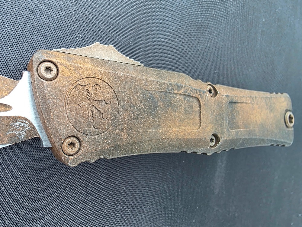 Microtech Combat Troodon Gen III Plague Outbreak - 9