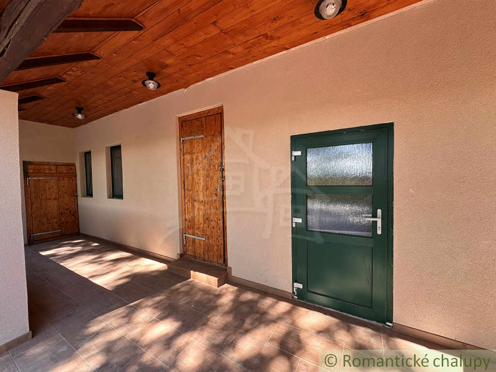 Vidiecky dom na samote s veľkým pozemkom na bývanie, chalu - 9