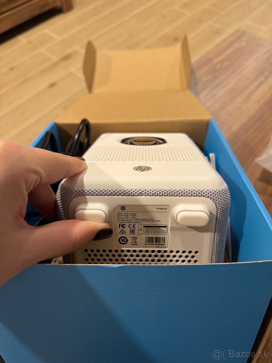 Nový HP Projector CC200 s diaľkovým ovládačom plus plátno - 9