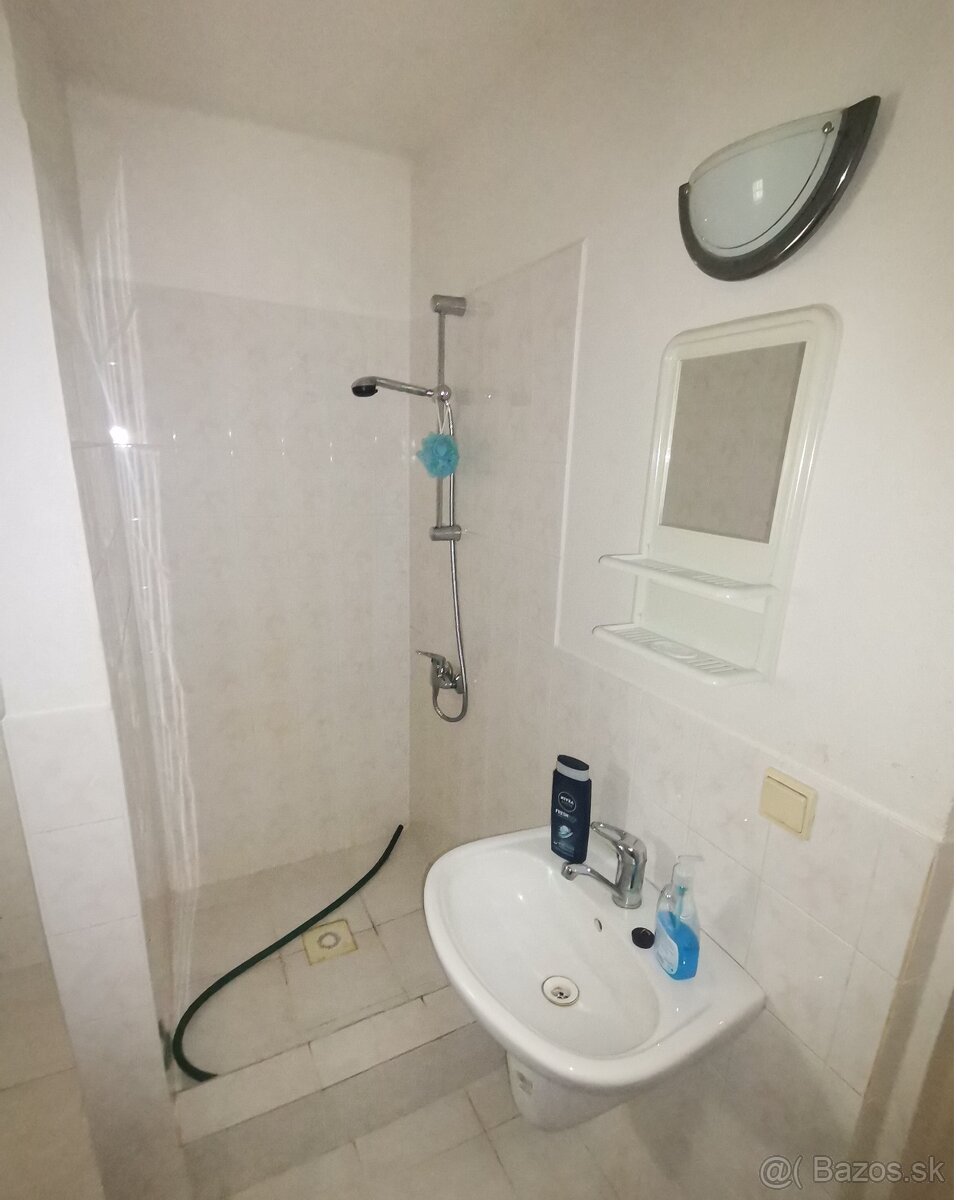 Predaj, rodinný dom v obci Lovinobana, okres Lučenec - 9