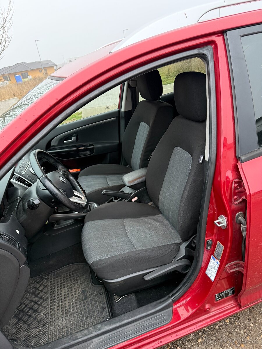 Kia ceed sw 1.6 CRDi VGT 115k 2012 Odpočet Dph - 9