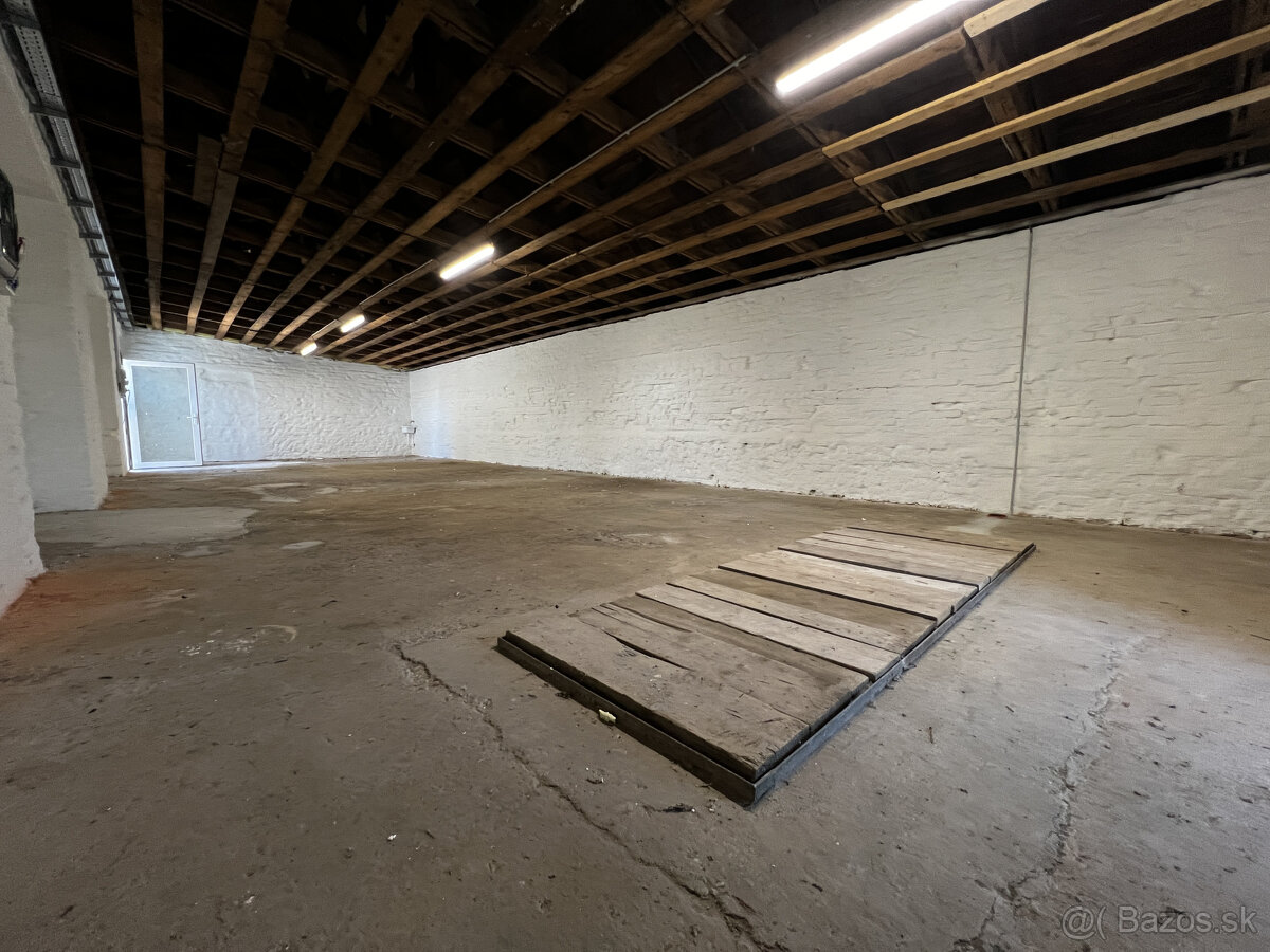 Zaujímavá príležitosť–priemyselný park Štvrtok na Ostrove. - 9