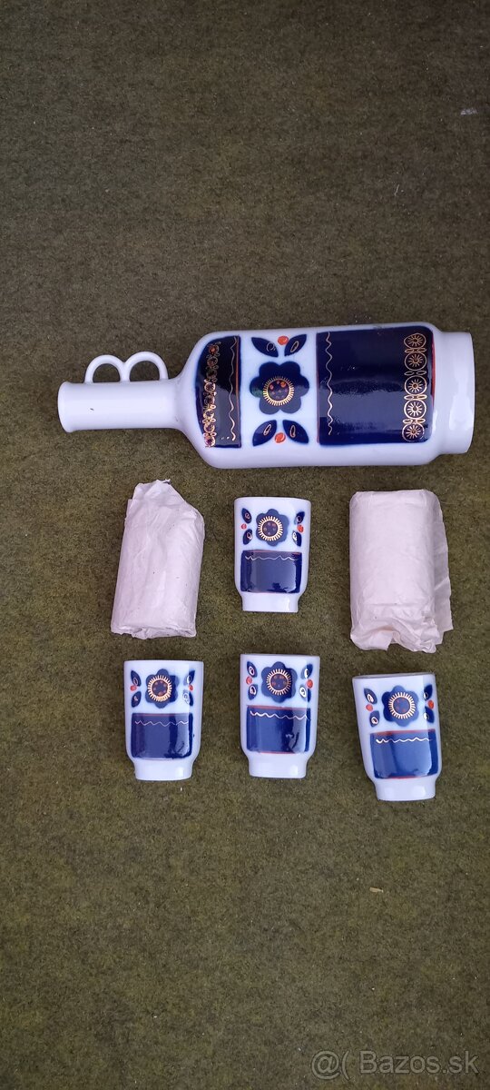 Poháriky s ornamentom a fľašou asi z Bulharska - 9