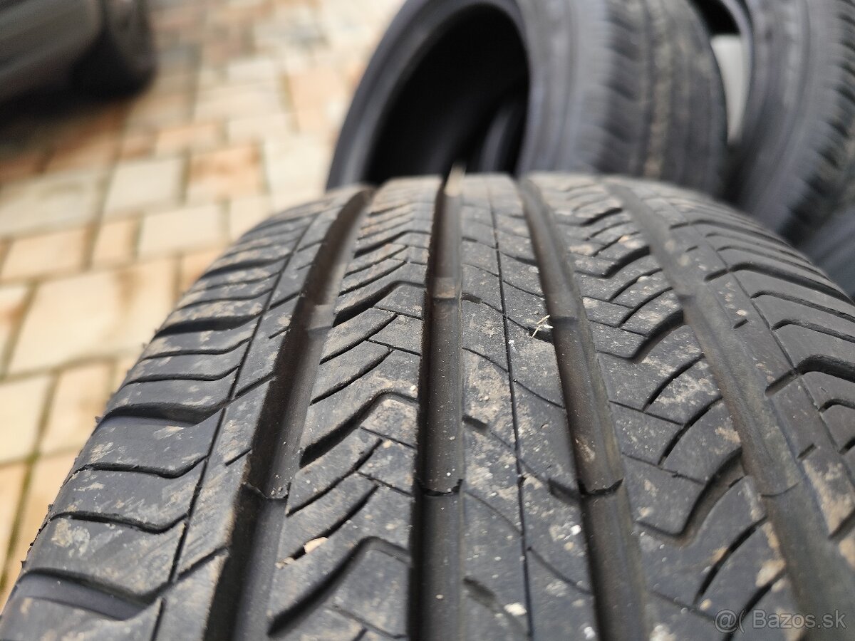 Predám letné pneu 215/55 R17 - 9