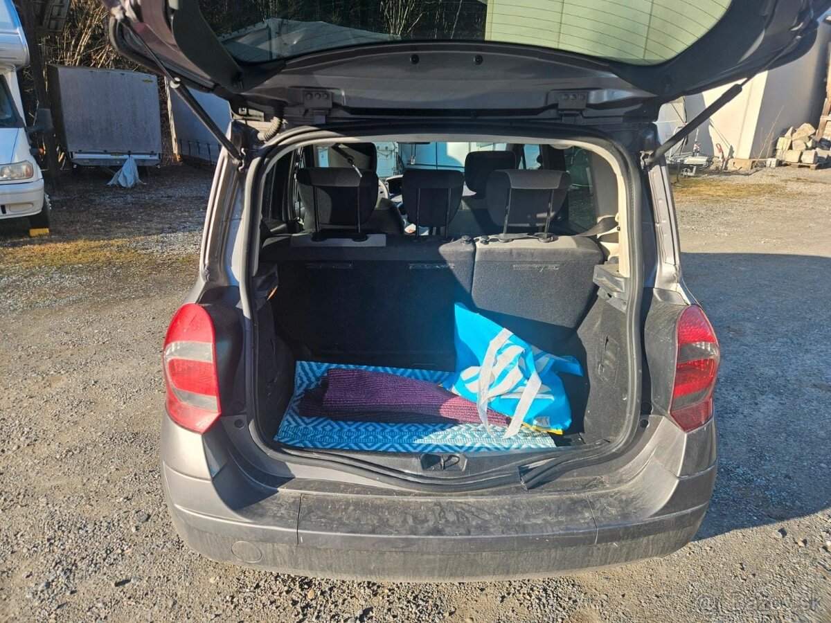 Renault Modus 1.2i 74kw model 2010 - 9