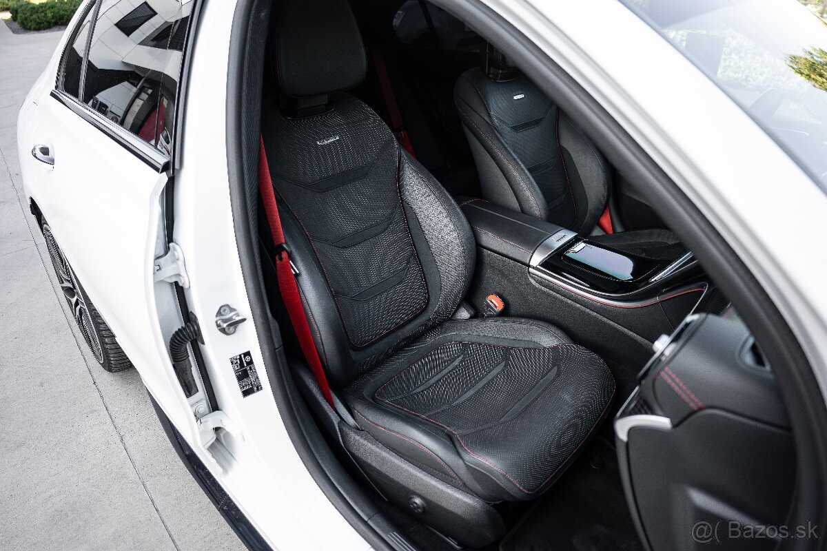 Mercedes C43 AMG 4matic+ Na prenájom - 9