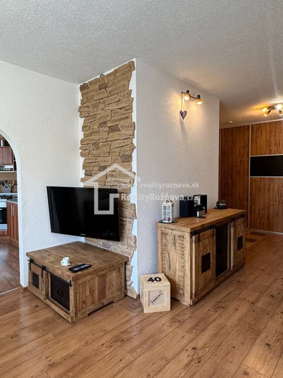 3 izbový kompletne zrekonštruovaný byt s balkónom - 9