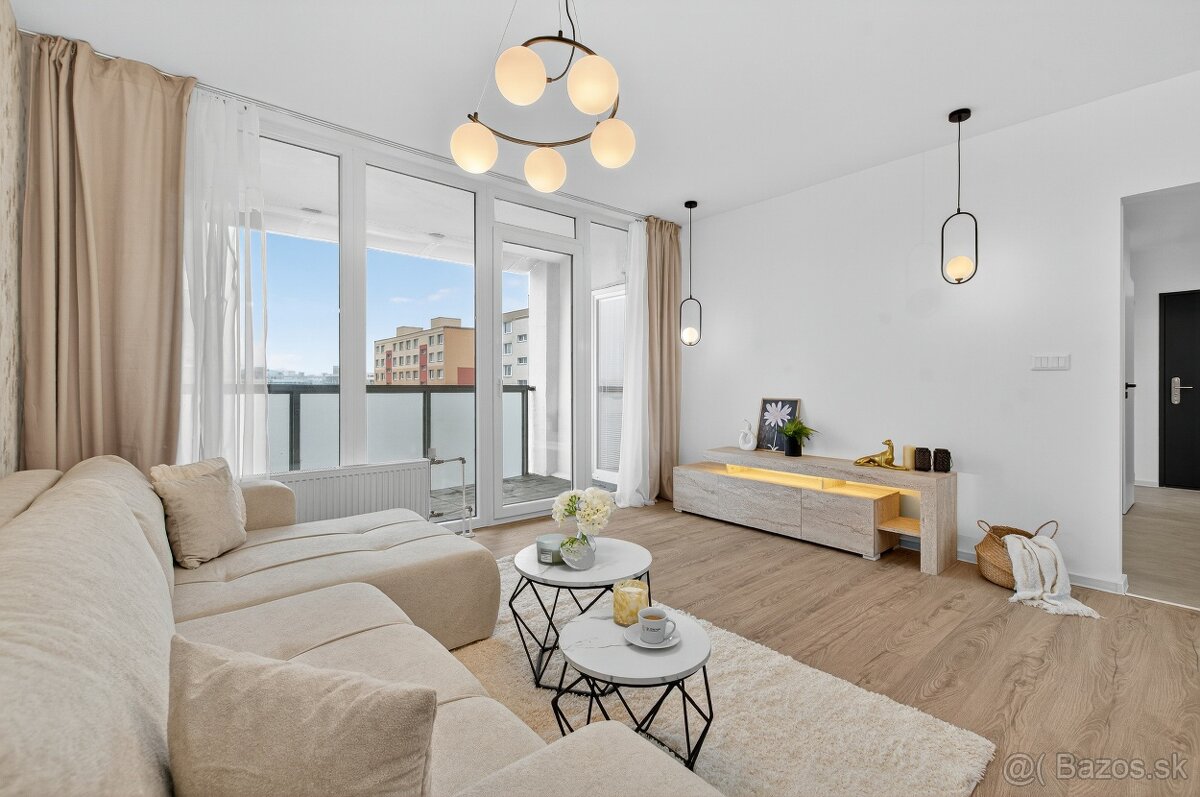 NA PREDAJ ŠTÝLOVÝ 3-IZBOVÝ BYT, KOMPLETNÁ REK., PETRŽALKA - 9