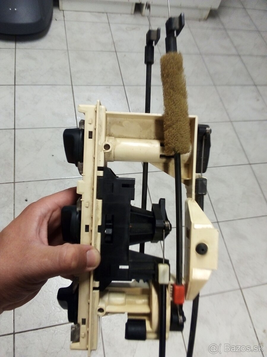 NOVE -Náhradné Diely škoda FELICIA - 9