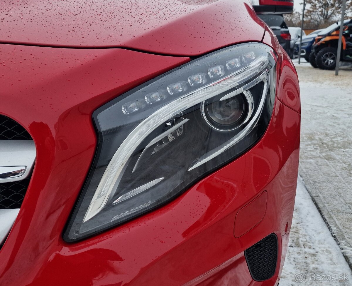 MERCEDES-BENZ GLA 180 A/T - 9