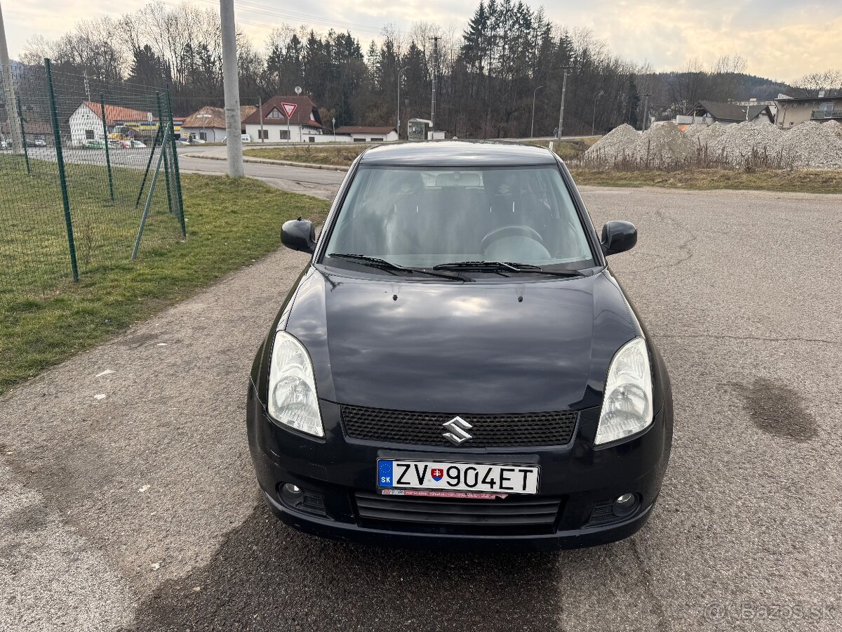 Predám Suzuki Swift 1,3i 4x4 - 9