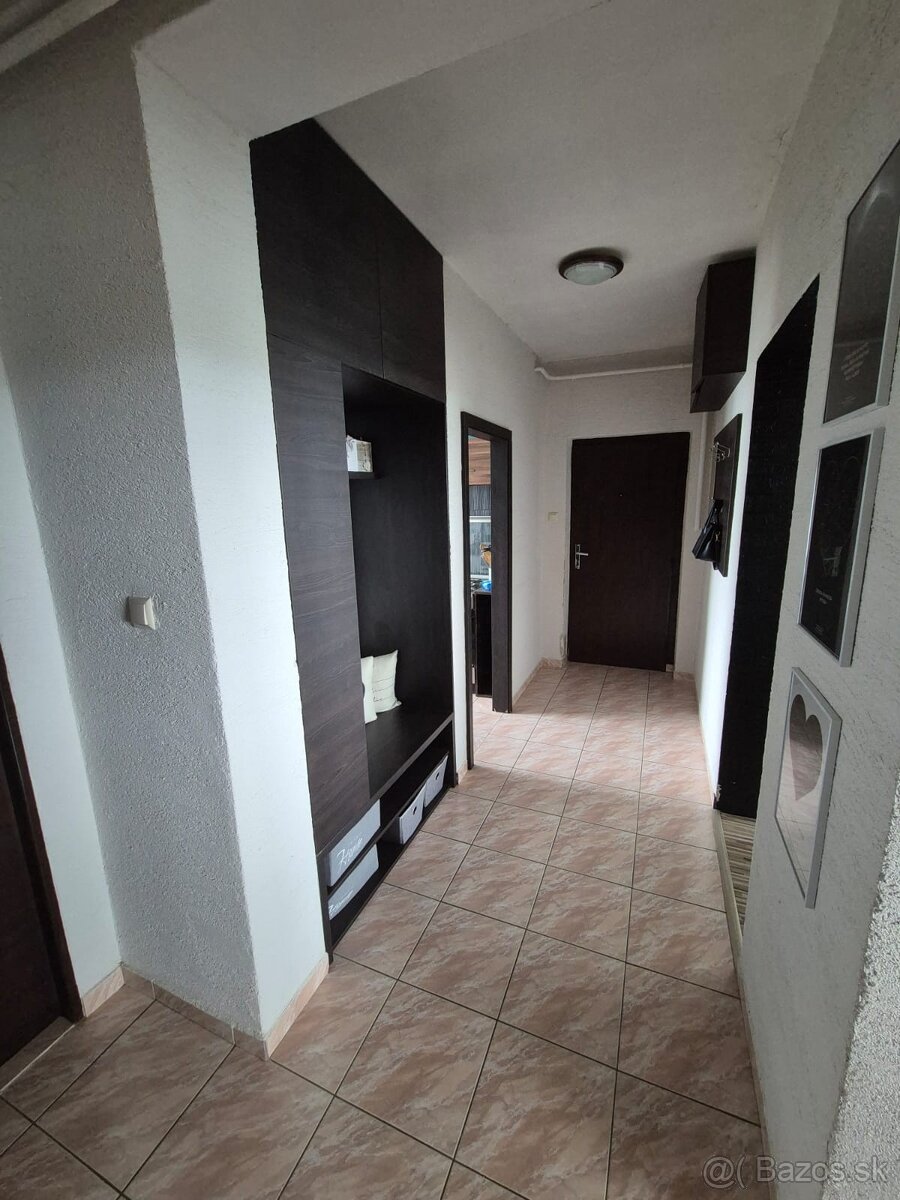 Predaj 3 iz. byt blízko Hlohovca - 9