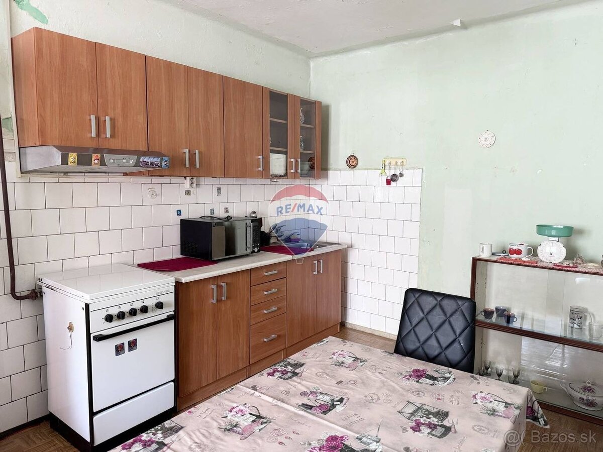 RE/MAX | Rodinný dom na predaj Šaľa-Veča s romantickým pozem - 9