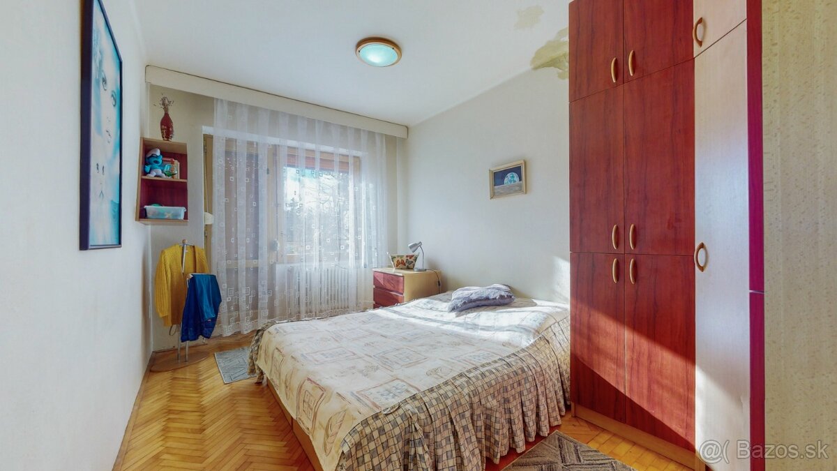 Rodinný dom blízkosti centra mesta a mestského parku v LC - 9