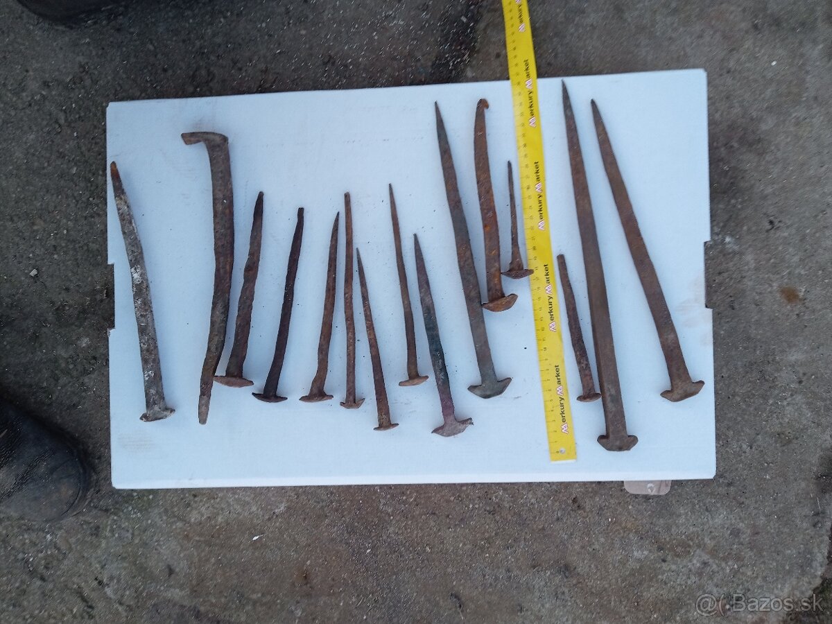 Kované klince klamre - 9