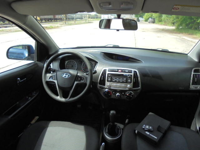 Hyundai i20 1.4i 16V Comfort - 9