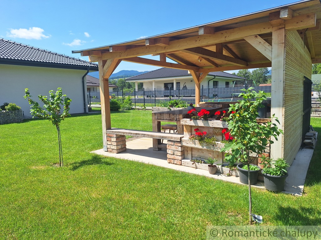 Novostavba bungalovu s veľkým pozemkom 909 m2 v obci Ivach - 9