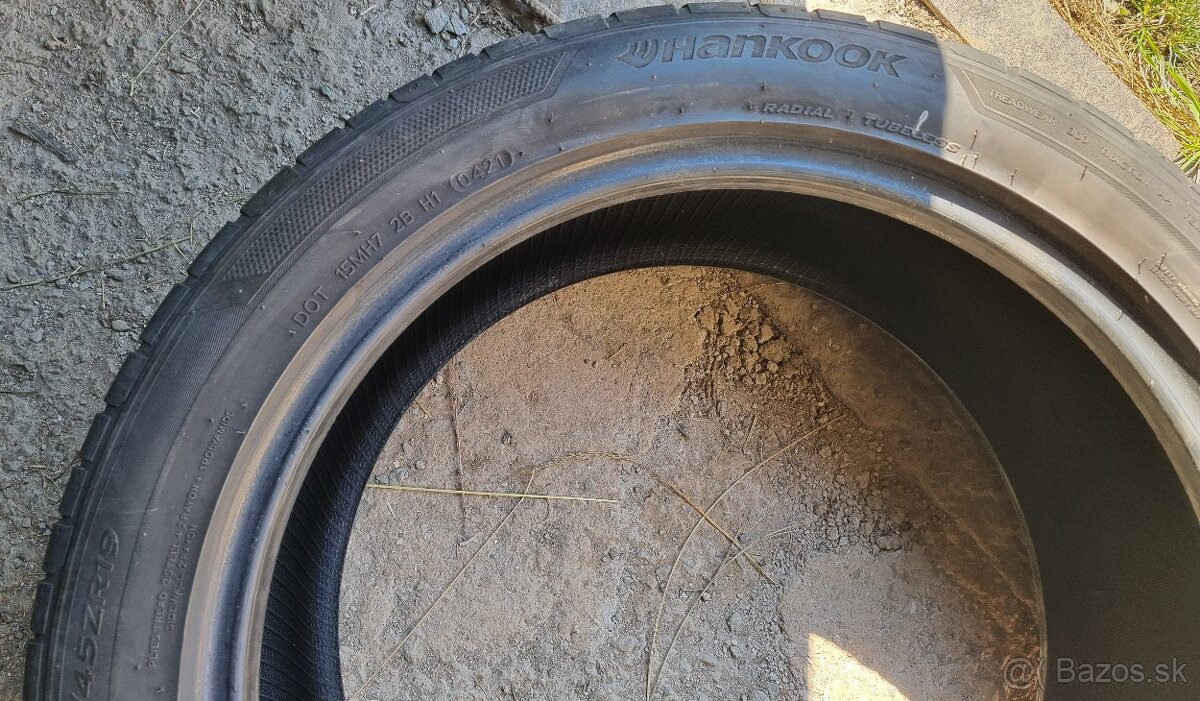 Letné pneumatiky 245/45 r19 - 9