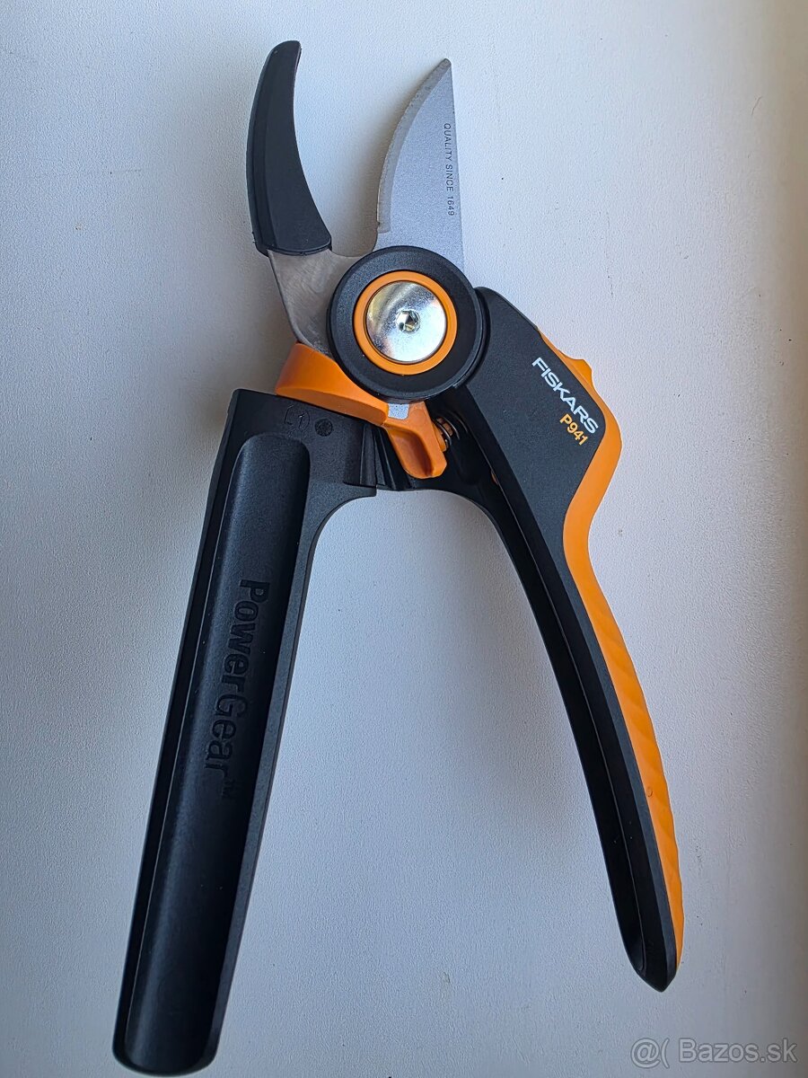 Nožnice fiskars. - 9