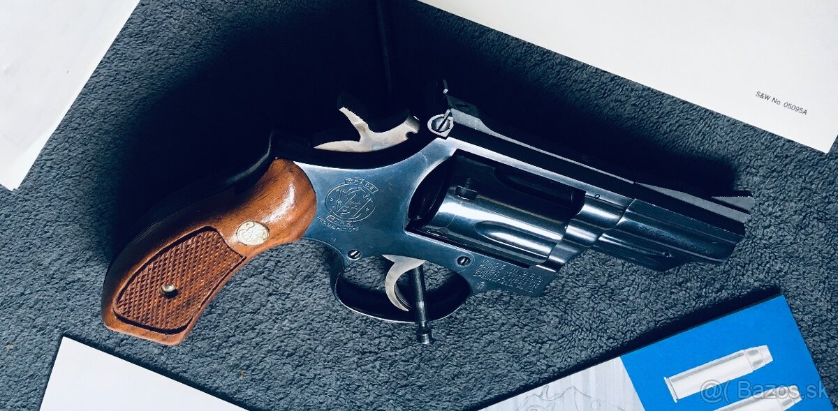 Smith&Wesson mod. 19 2,5” 357 Mag - 9