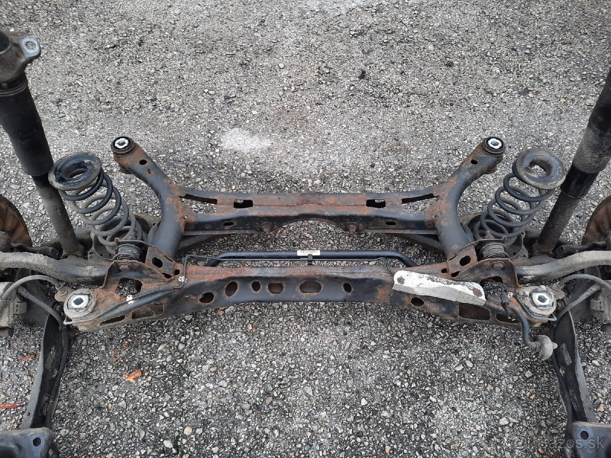 zadná náprava Passat B8 - 9