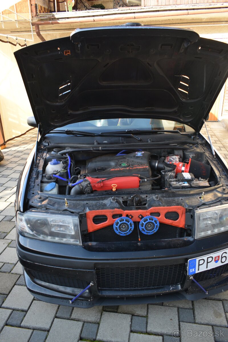 Octavia 1.8 Turbo Elegance - 9