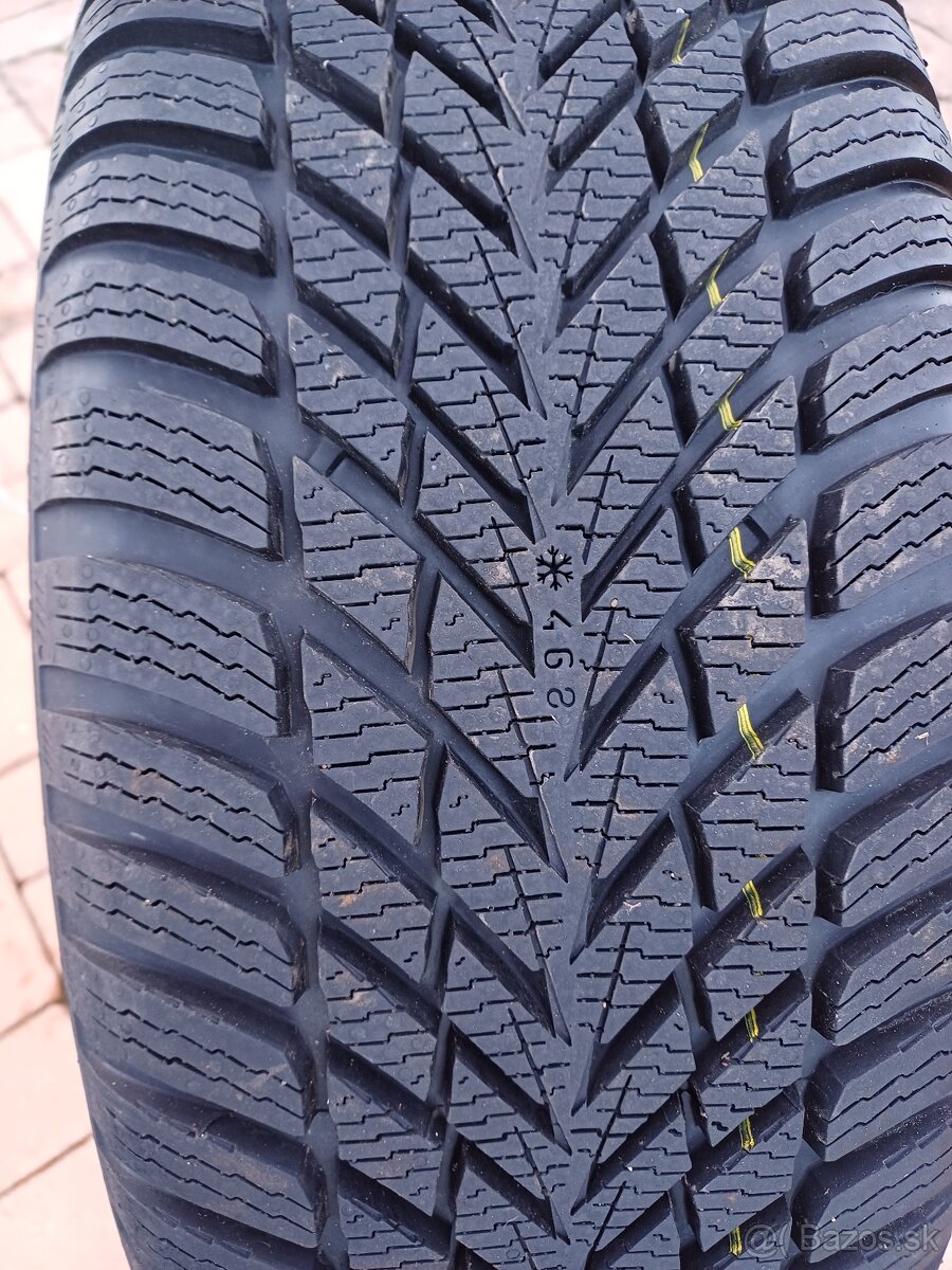MG ZS Hybrid, kolesá 215 55 R17, NOVÉ - 9
