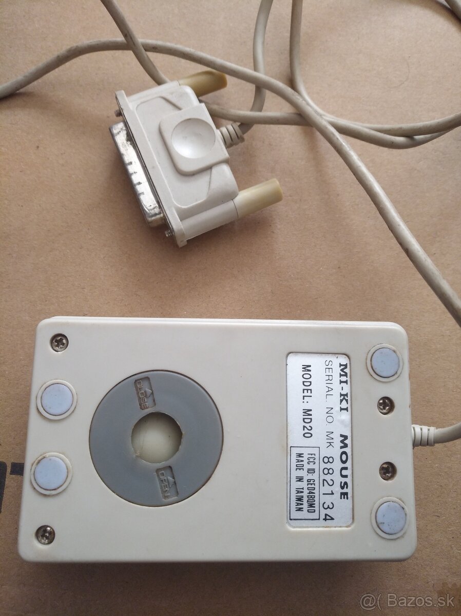 Retro klavesnice a Guľôčková Myš - 9