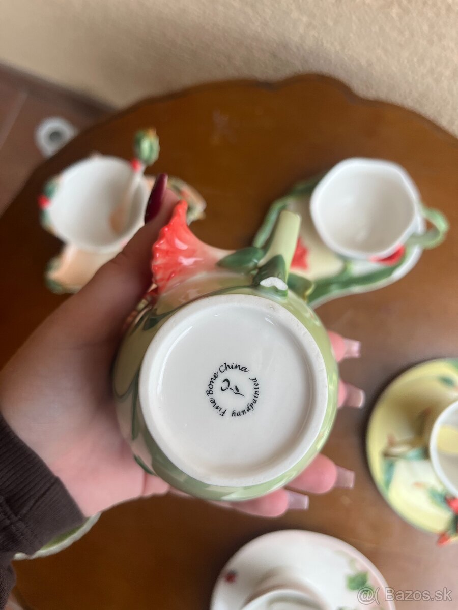 Porcelánové zberateľské šálky - 9