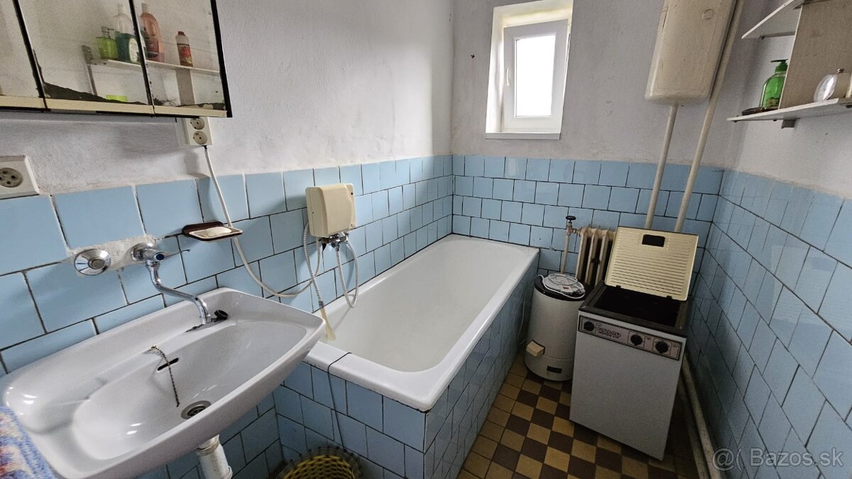 RODINNÝ DOM V OBCI JURKOVÁ VOĽA,LEN 5 MINÚT OD MESTA SVIDNÍK - 9