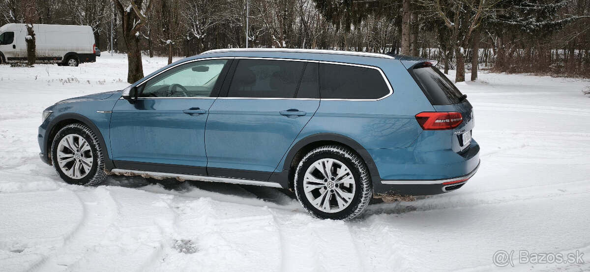 VW Passat Alltrack - 9