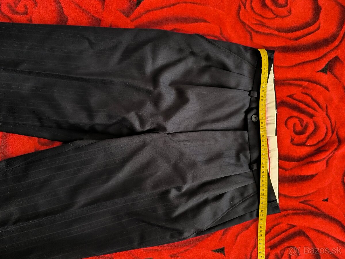 Pánsky tmavomodrý oblek. - 9