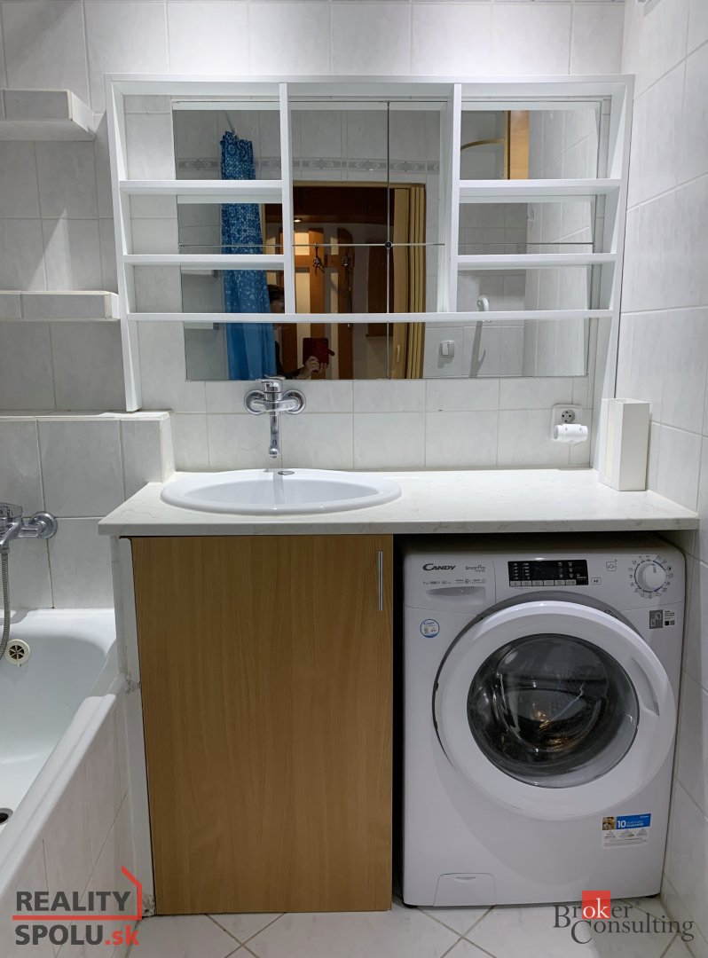 Na prenájom: pekný svetlý 3-izb. byt, Bratislava, Vrakuňa - 9