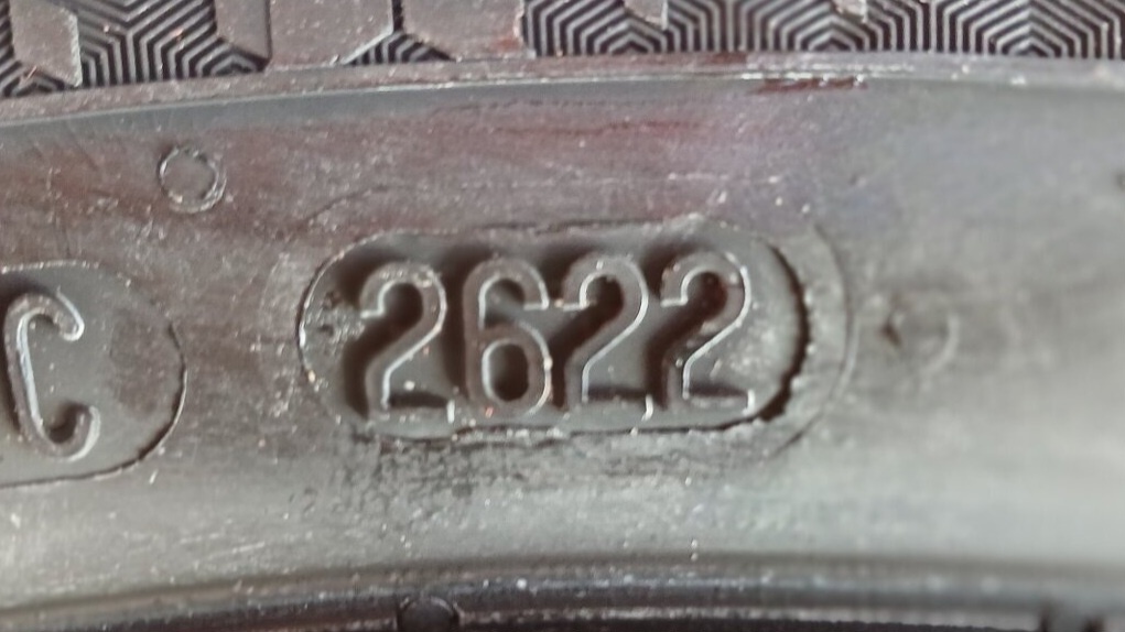 Predám nové zimné pneumatiky CONTINENTAL 215/55 R17 98V XL. - 9