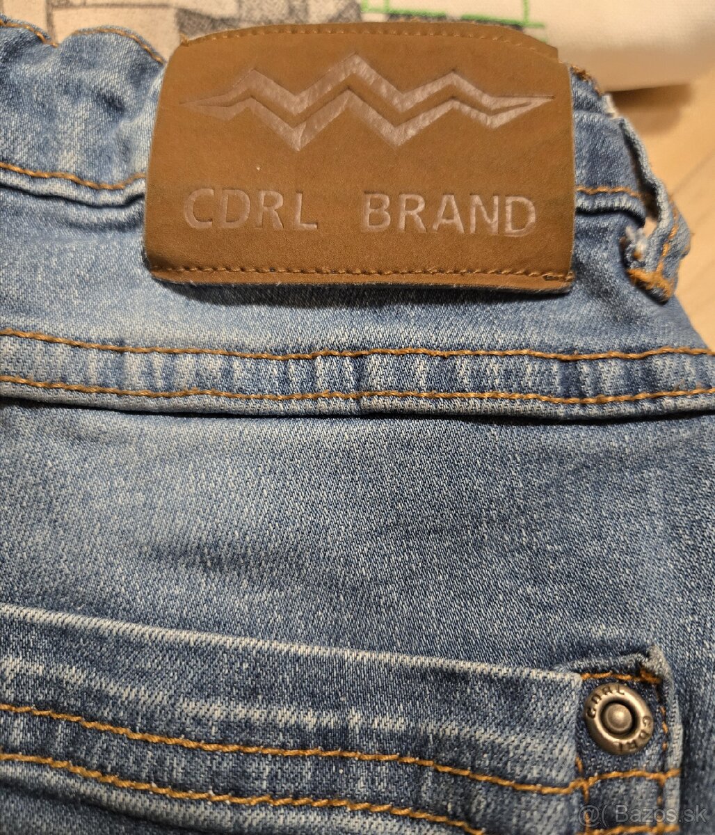 Predám chlapčenské pulóvre a rifle 140, 10Y - 9