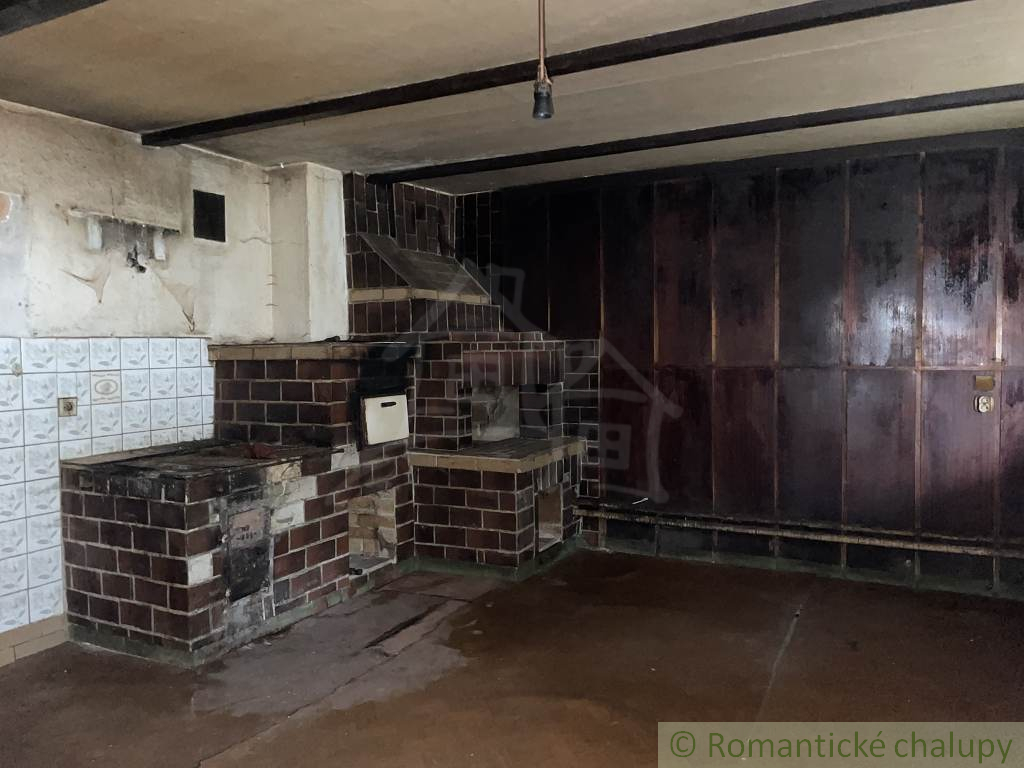 Dom na rekonštrukciu v chalupárskej obci Hačava. Nová cena - 9