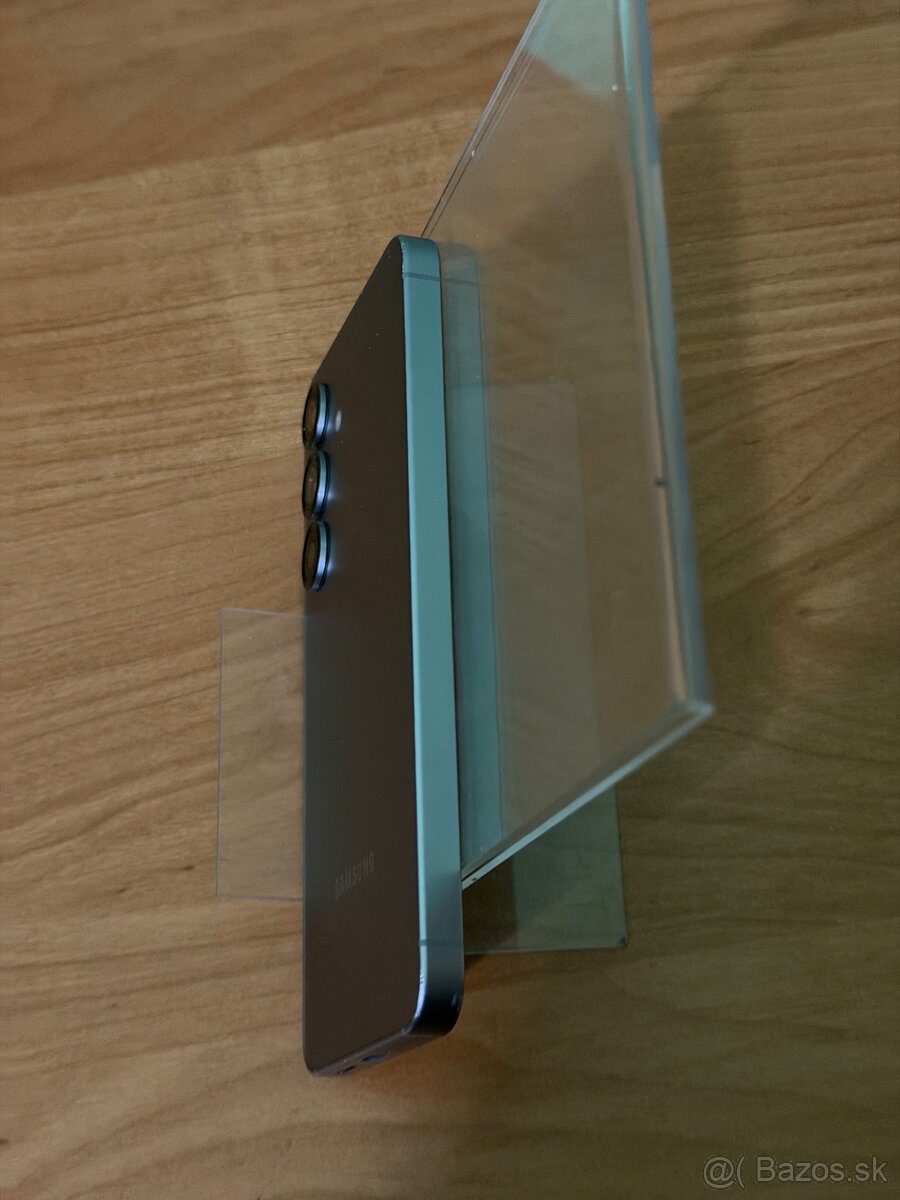 PREDANÉ Dobrý deň Ponúkam na predaj Samsung Galaxy S25 256GB - 9